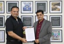 EKA Mobility & GreenCell Mobility sign MoU to roll out 1000 electric buses